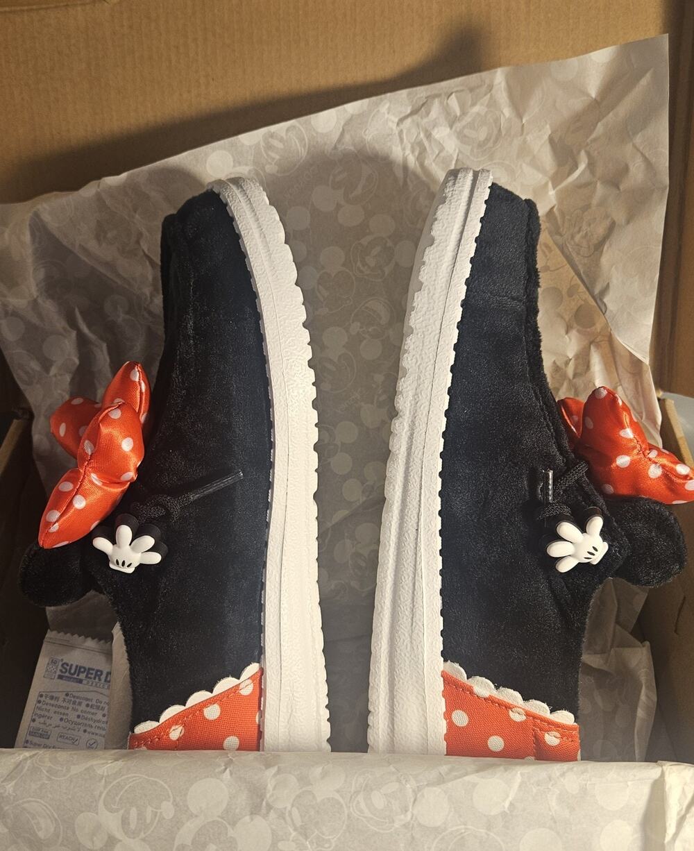 Hey Dude Disney Minnie Mouse Slip On Women's Casual Shoes Wendy Funk w Box Sz 6